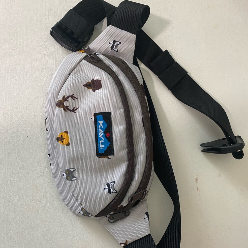 Like New Kanu Fanny Pack